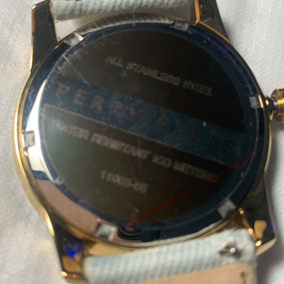 Perry Ellis Men’s Elegant Watch. Gold - Picture 5 of 7